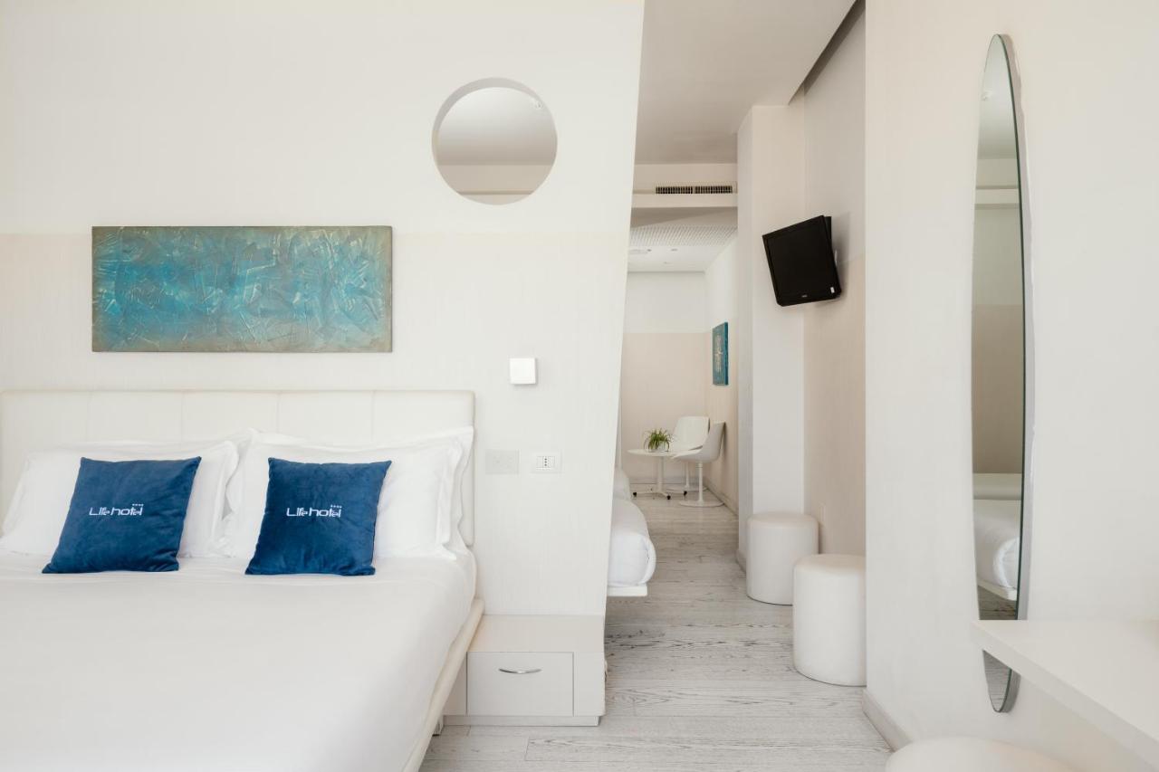 Family Room Sea Side